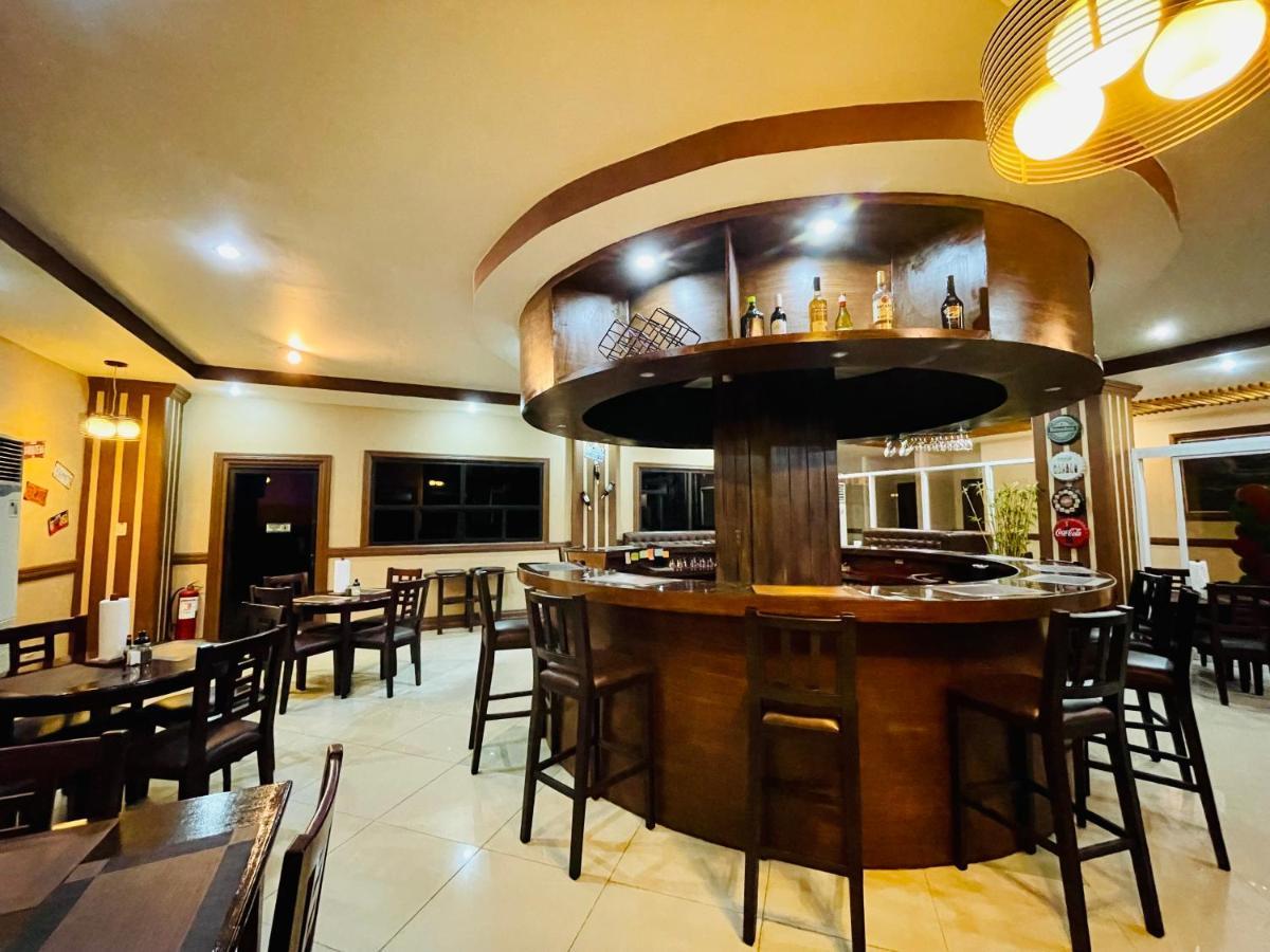 Drake Hotel Angeles City Экстерьер фото